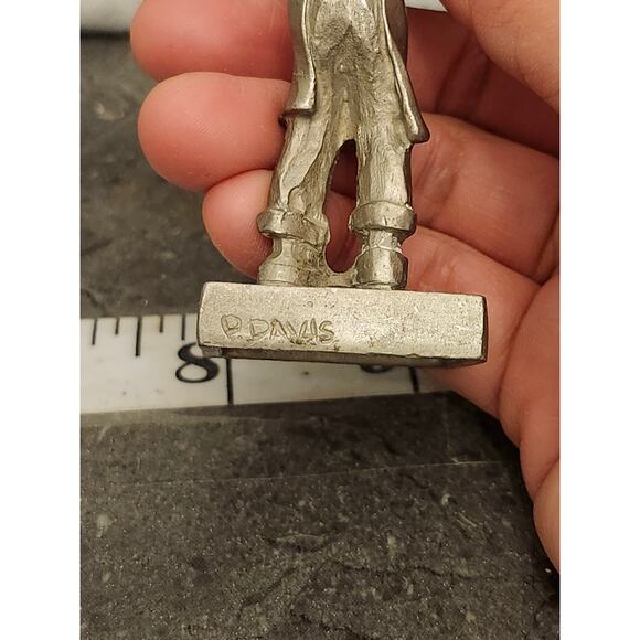 P. Davis Doctor Surgeon Patient Miniature Fine Pewter Figurine Vintage - Picture 7 of 7